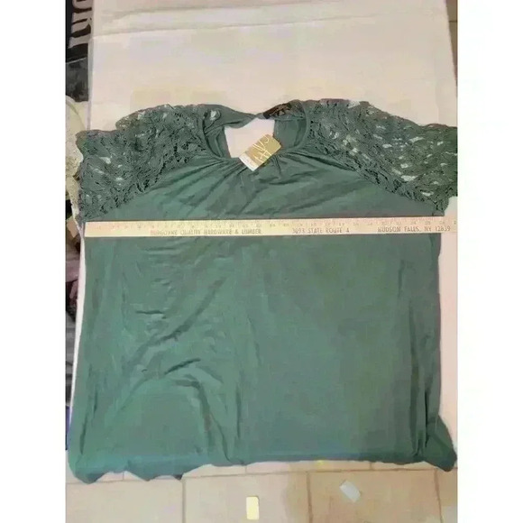 Suzanne Betro Top Womens Plus 2X Green Lace Blouse Bell Sleeve Keyhole Boho New - Picture 12 of 14
